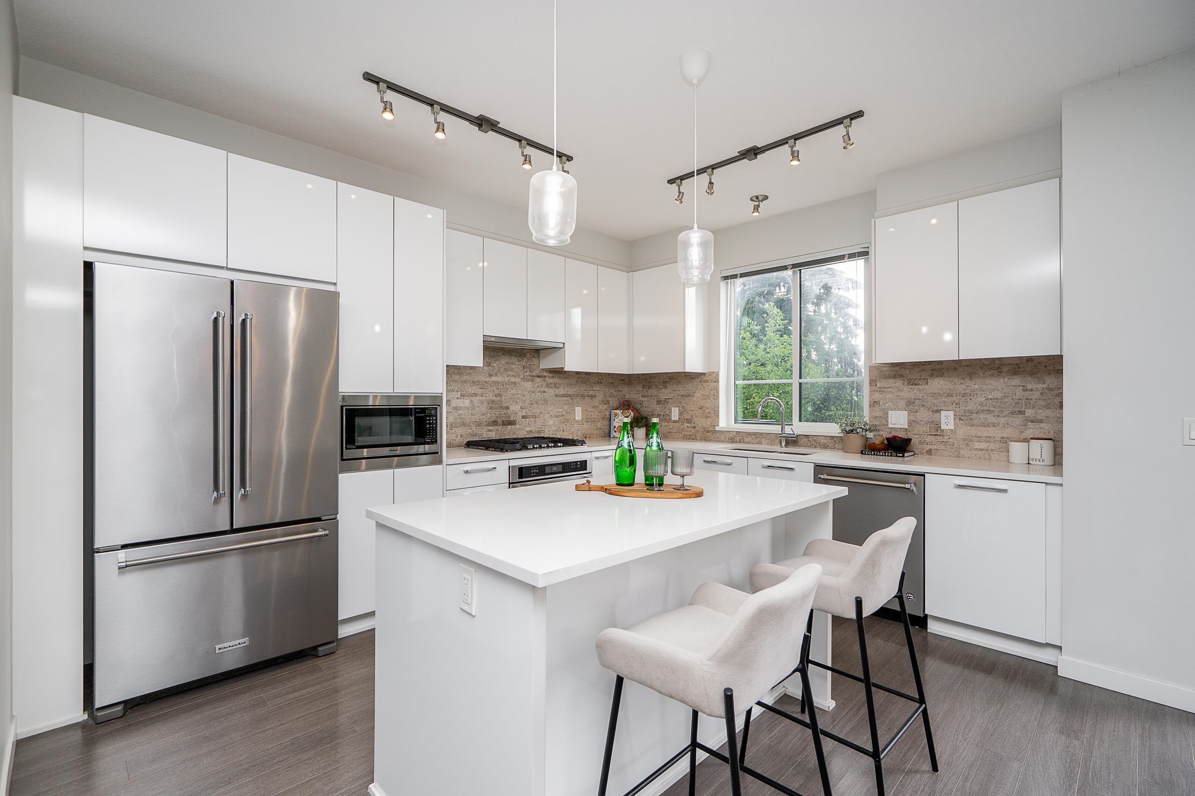 3500 Burke Village Promenade 140