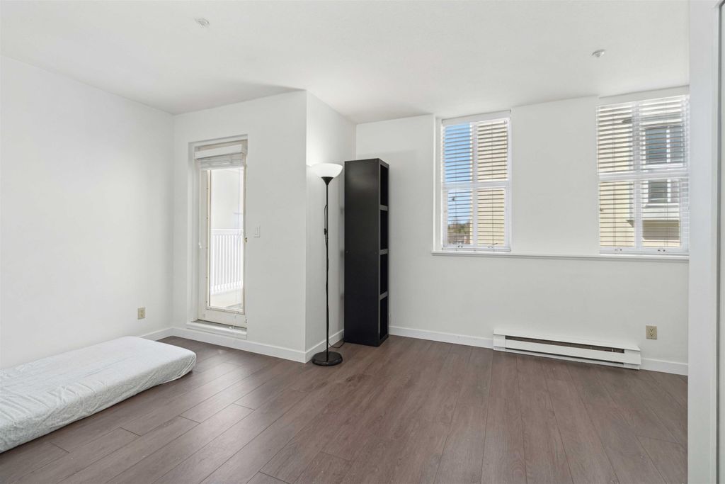 listing image 1101382686523144786