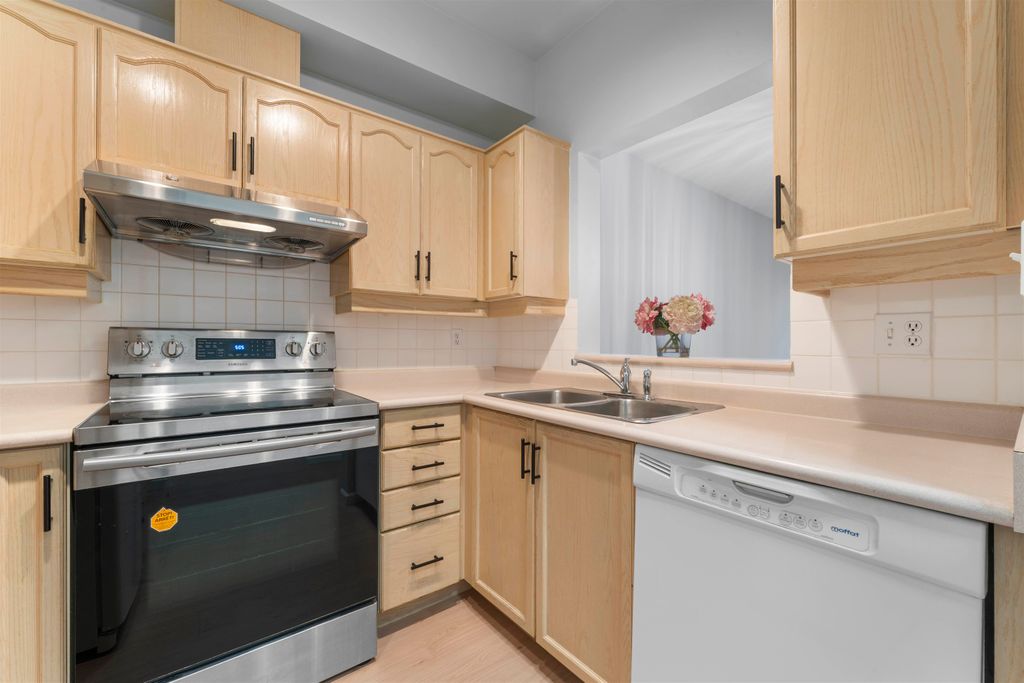 listing image 1106195907862589713