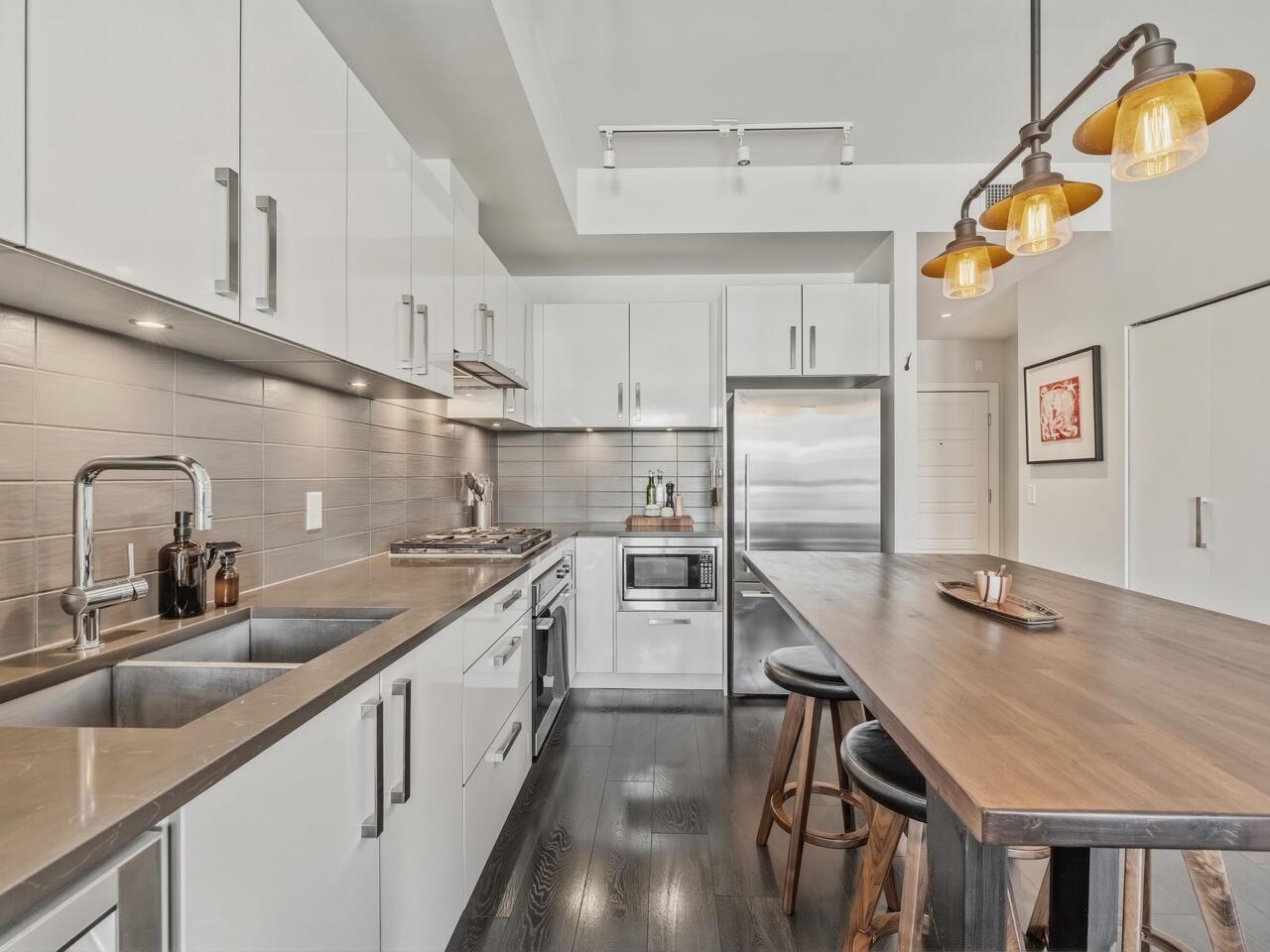 105 W 2nd Street 408