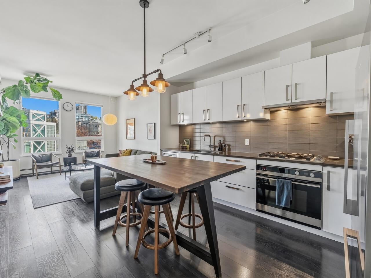 105 W 2nd Street 408