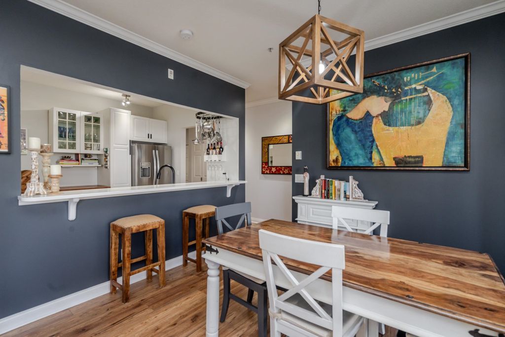 listing image 1103690636082650420