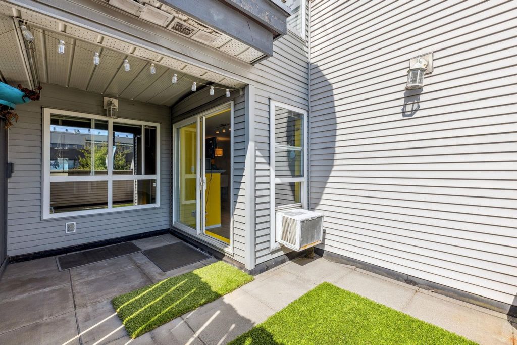 listing image 1107536218156862660