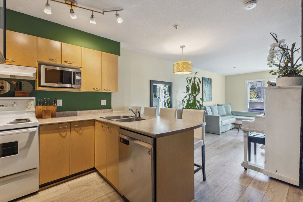 listing image 1106787728457909306