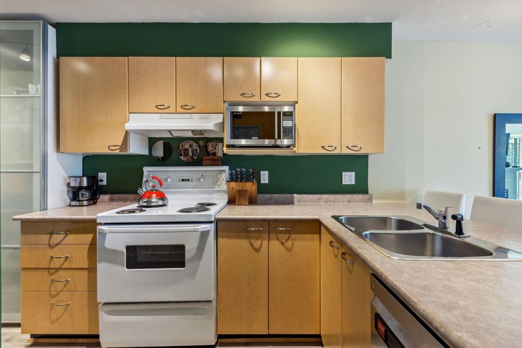 listing image 1106155046458256978