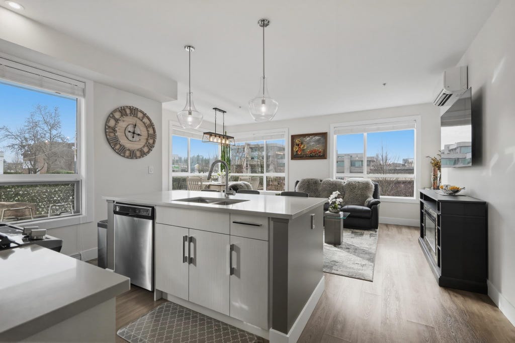 Photo of 32838 Ventura Avenue Avenue #212, Abbotsford, BC V2S 0M5 (MLS # R3146909)