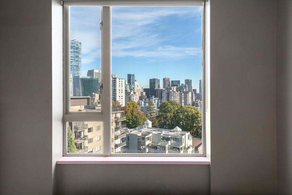 listing image 1102497811296558496