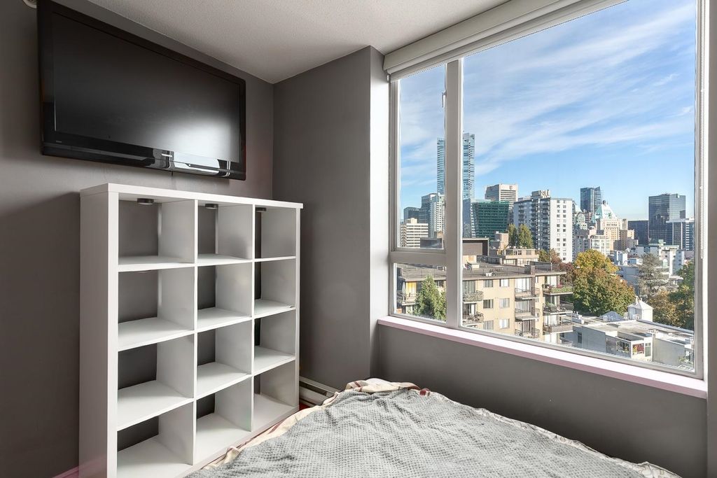 listing image 1108364643848003379