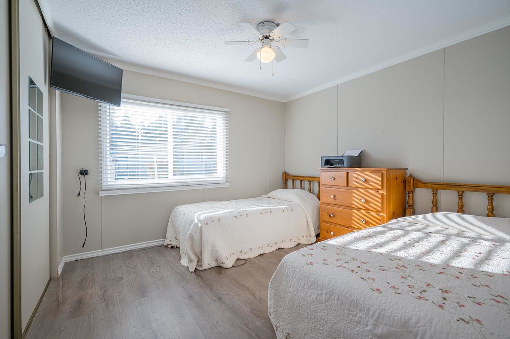 listing image 1102908947320538644