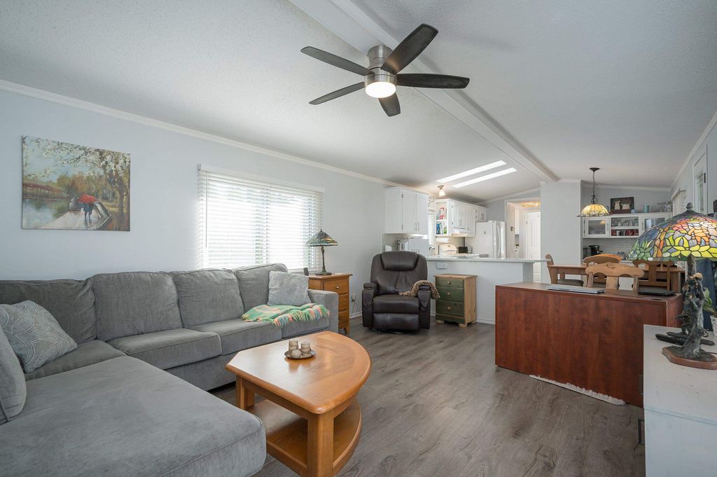 listing image 1105673223967414327