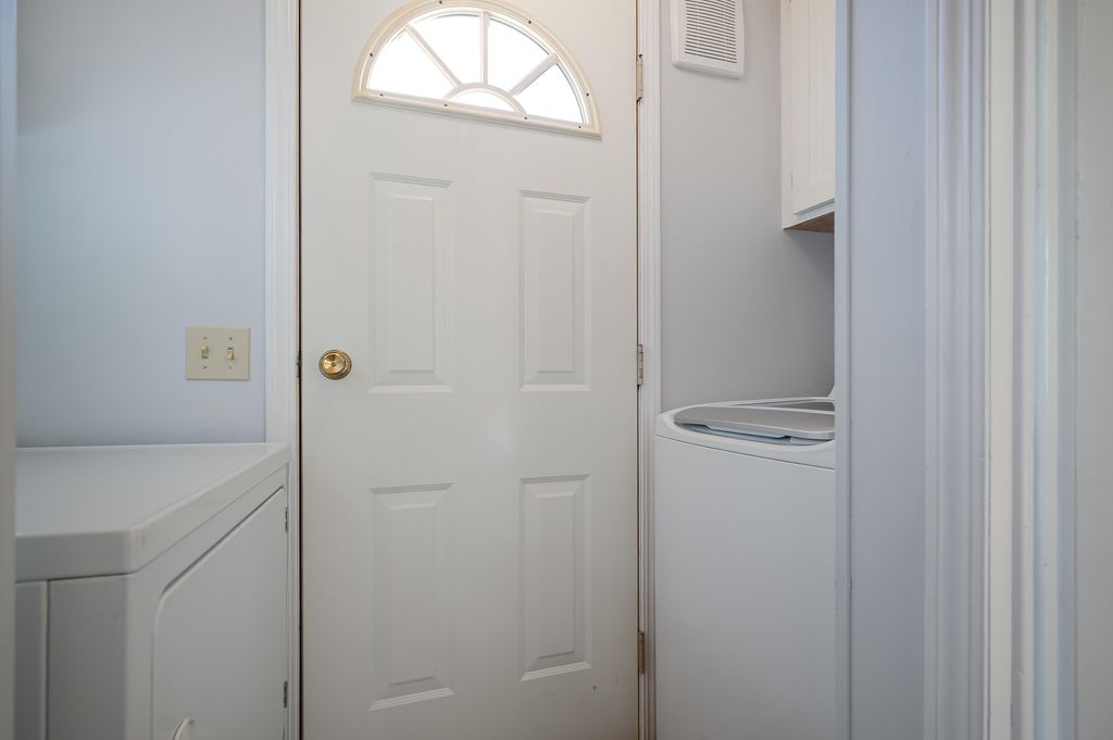 listing image 1104407443140018376