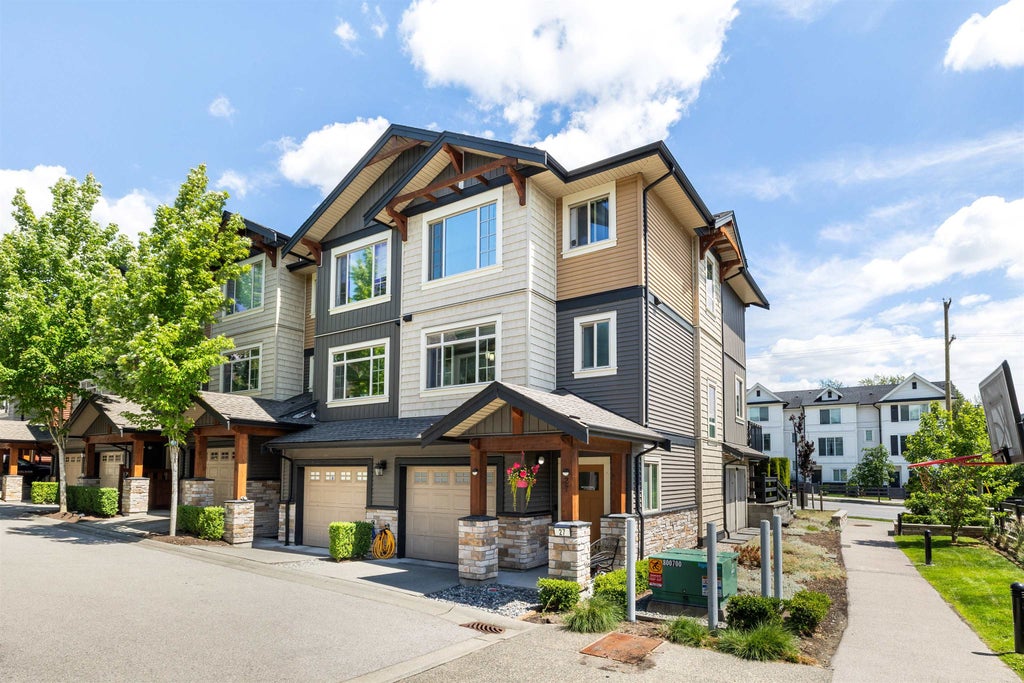 Photo of 11305 240 Street #27, Maple Ridge, BC V2W 0J1 (MLS # R3137327)