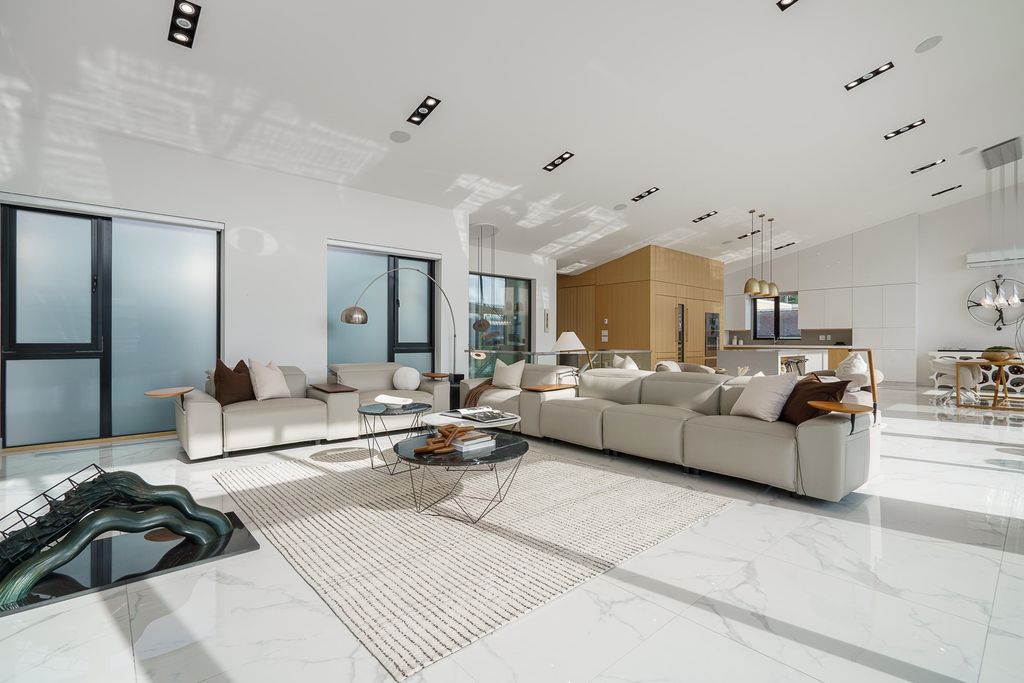 listing image 1108540105292509797