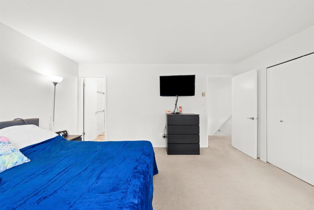 listing image 1102032979694656088