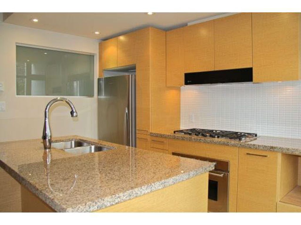 listing image 1103319957711177739