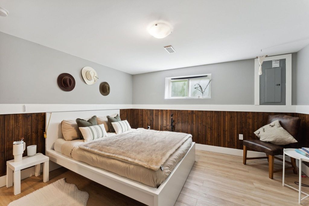 listing image 1108709480881456345