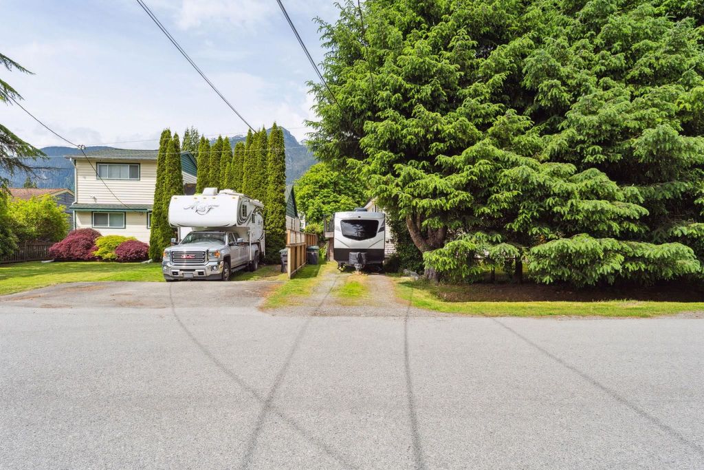 listing image 1103596507379714919
