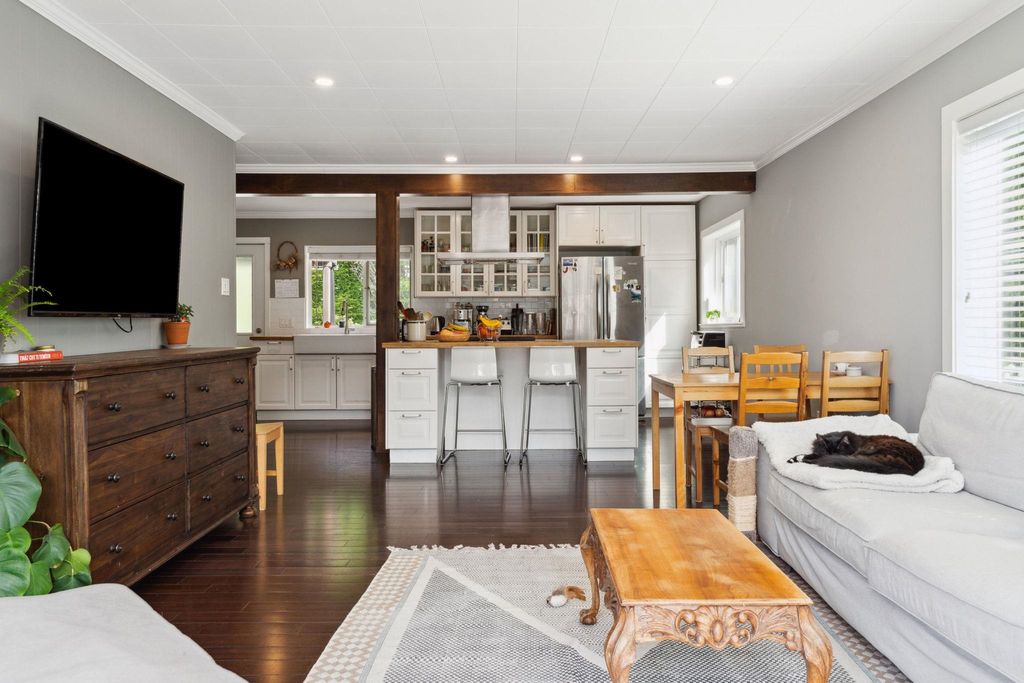 listing image 1105696277654869896