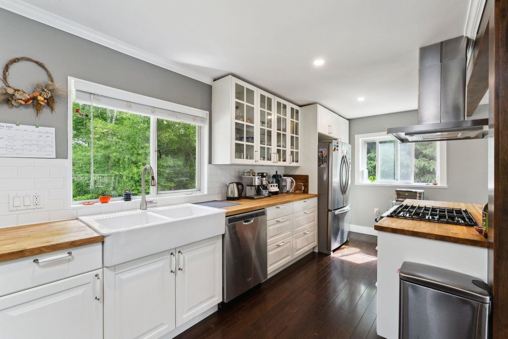 listing image 1106267629329343814
