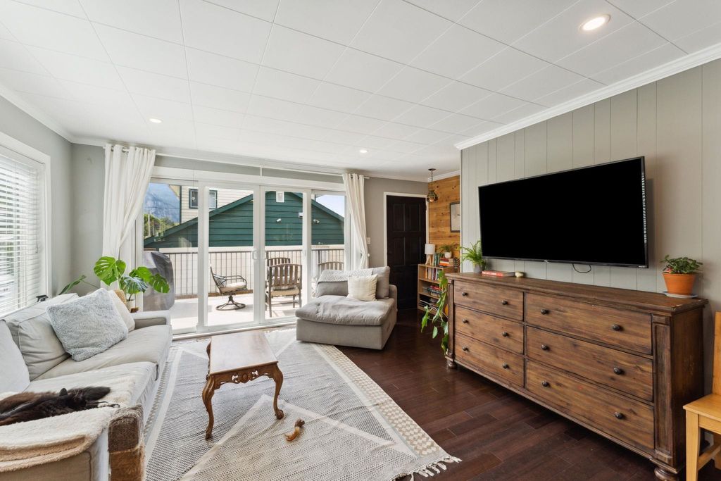 listing image 1108068075887657707