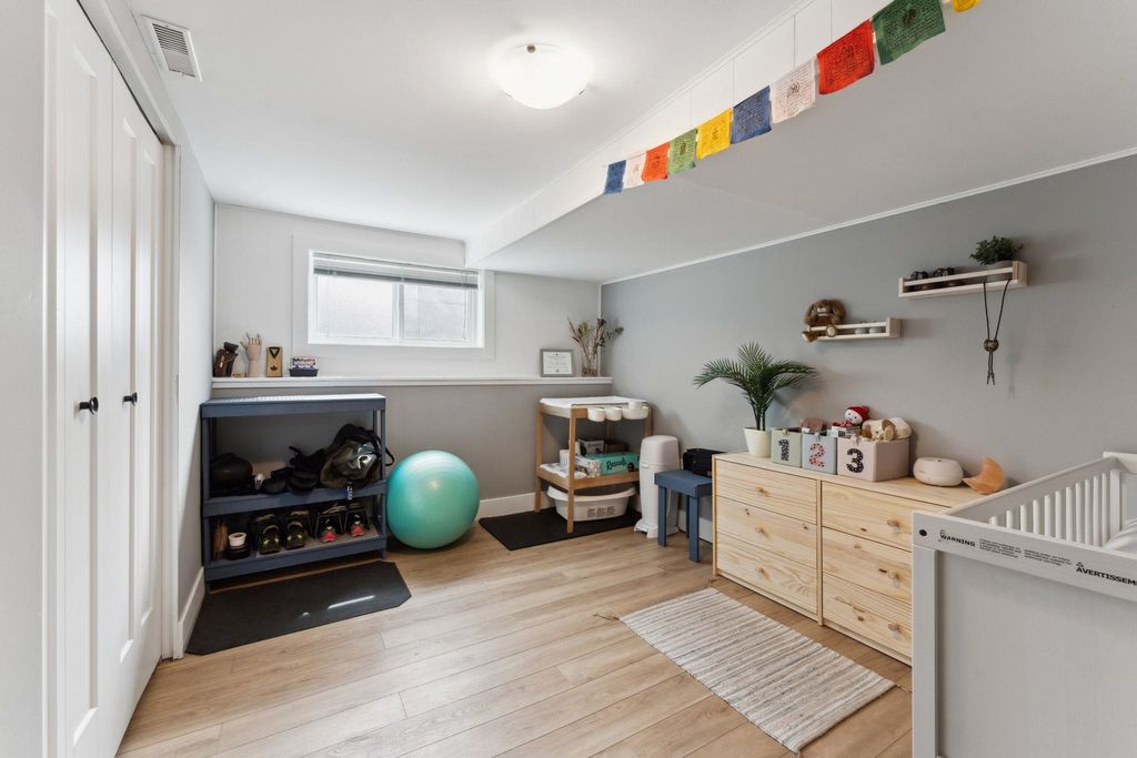 listing image 1103534325753695259