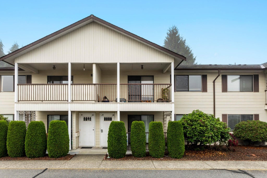 Photo of 32959 George Ferguson Way #13, Abbotsford, BC V2S 4N3 (MLS # R3174094)
