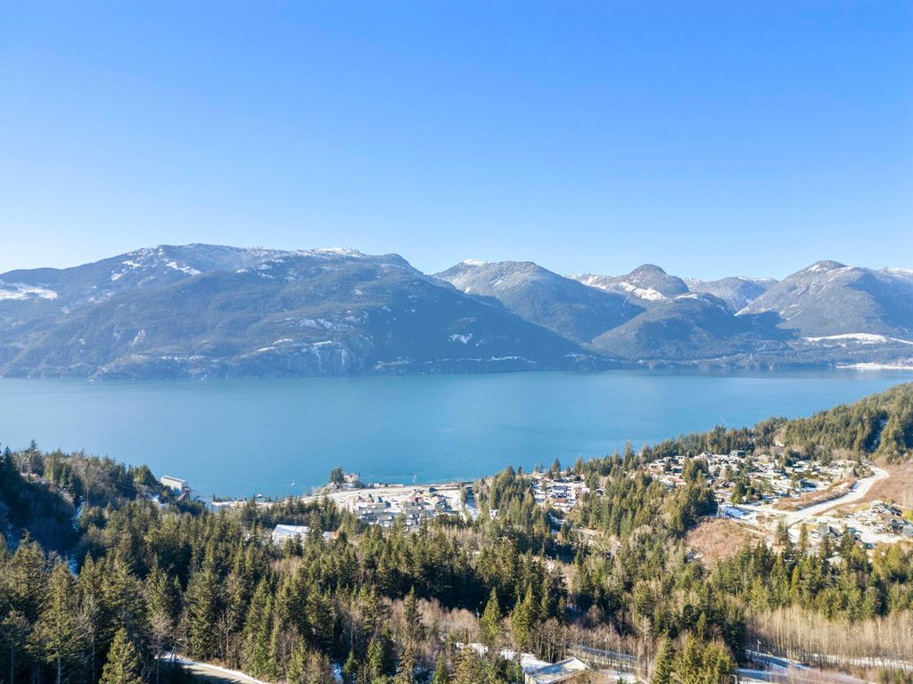 listing image 1101251381353508433