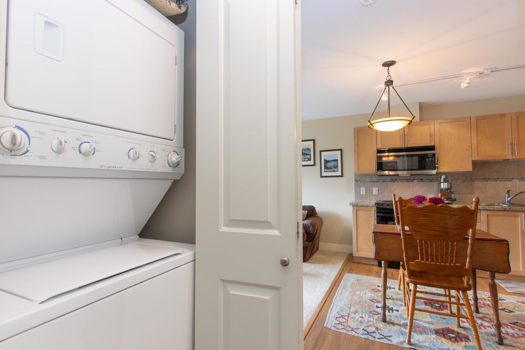 listing image 1106025174066442424