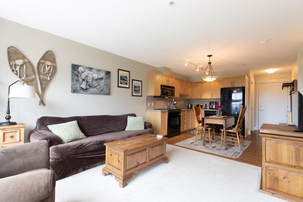 listing image 1100280292641909753