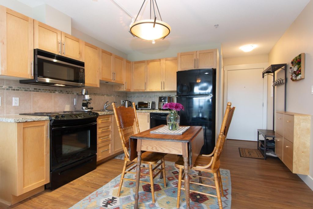 listing image 1103228630385359163