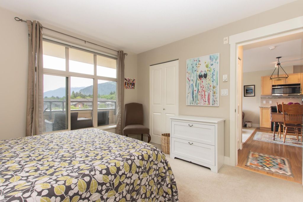 listing image 1105667099391238014