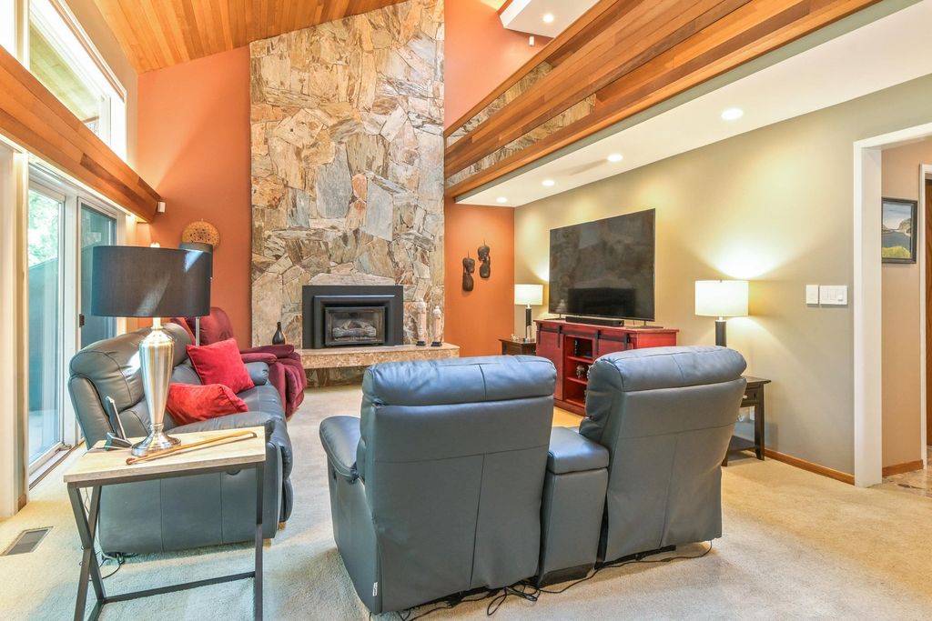 Photo of 23951 58a Place, Langley, BC V2Z 1A5 (MLS # R3129282)