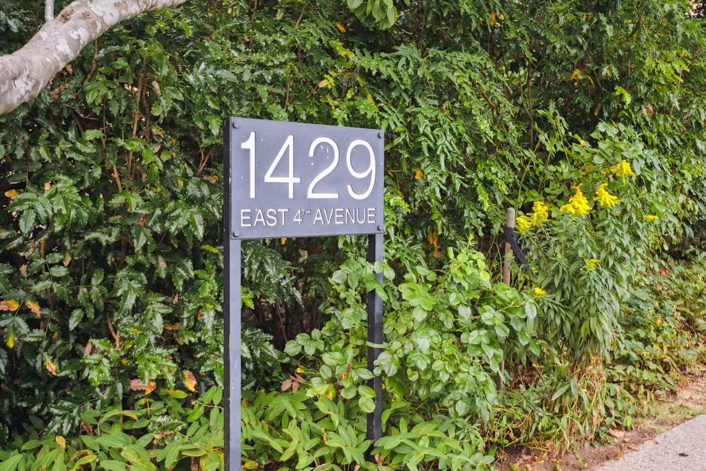 listing image 1106168228899041347