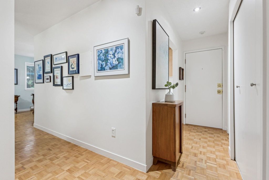 listing image 1101676904767722576