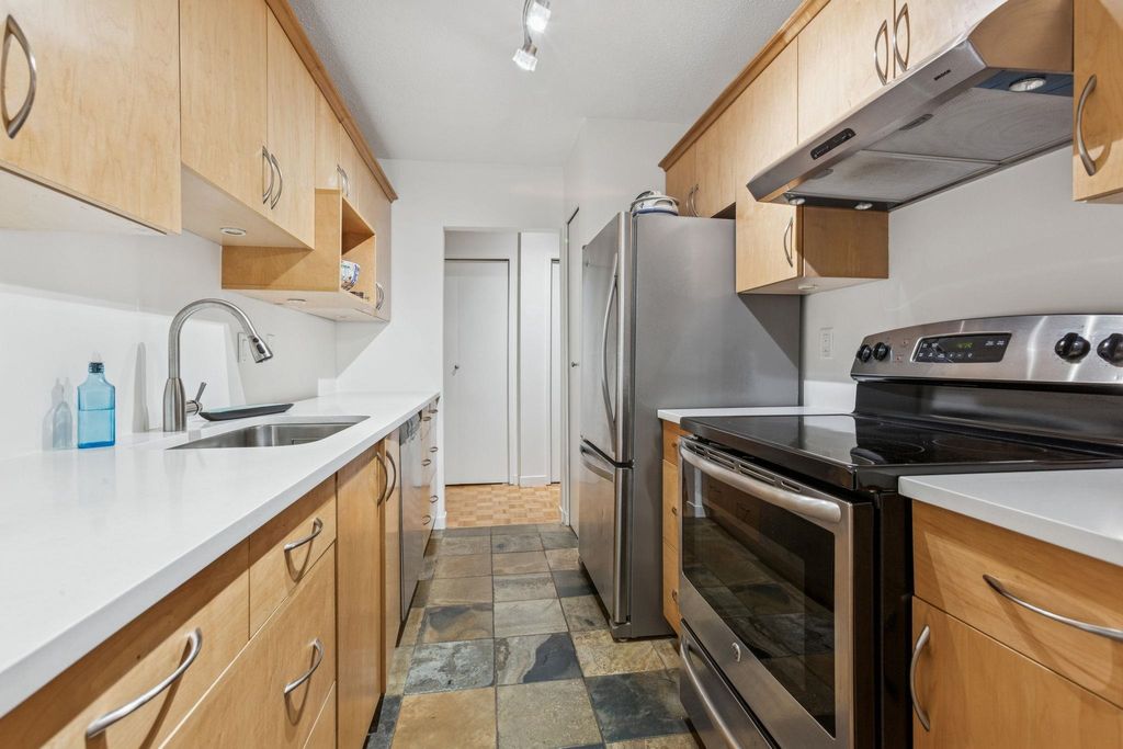 listing image 1102102887127589168