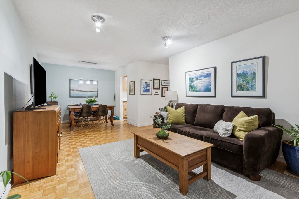 listing image 1102919285660627085