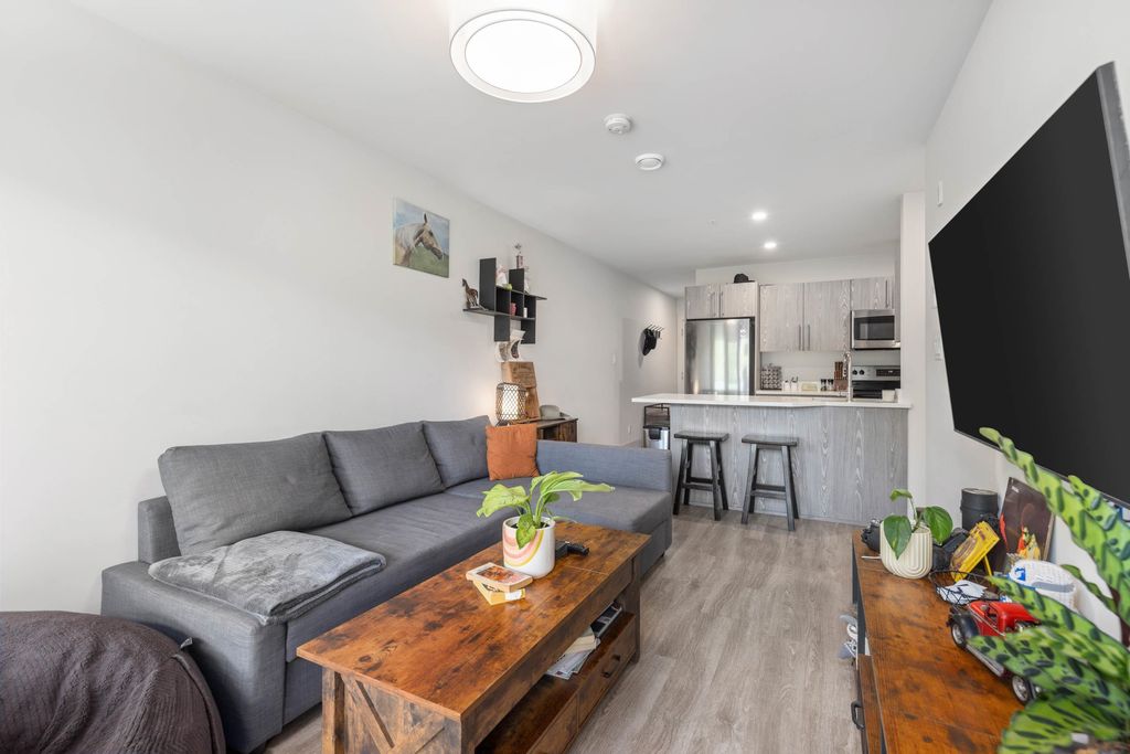 listing image 1104741348862185271