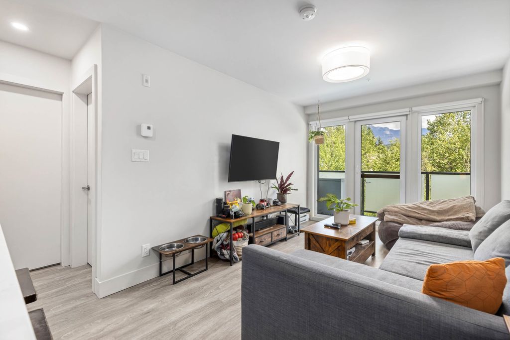 listing image 1104567385277910304