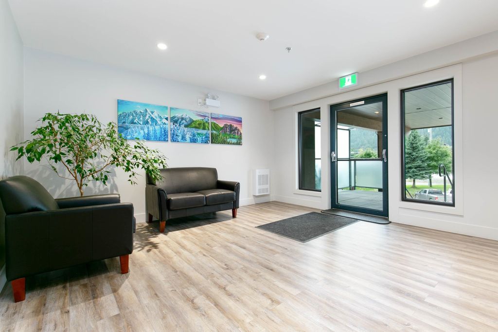 listing image 1107765089423183124