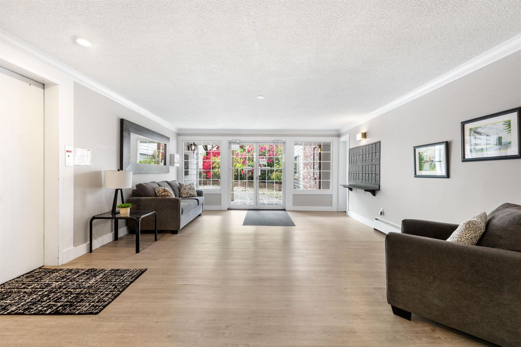 listing image 1102514930325350836