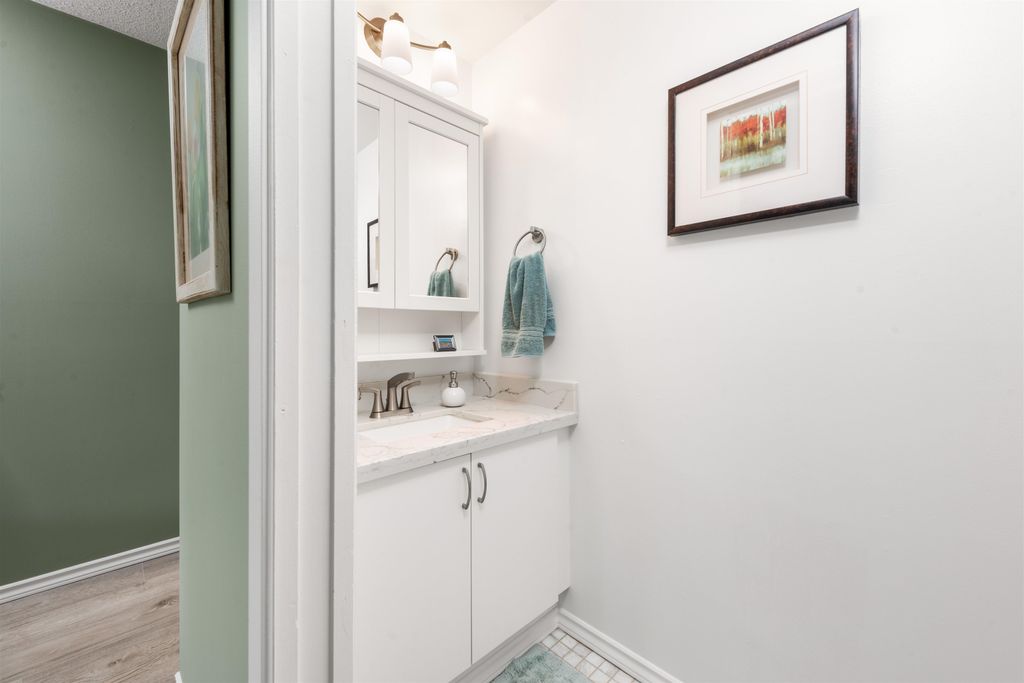listing image 1101006364586622269