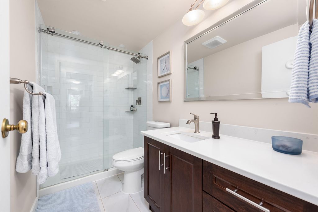listing image 1104236517253746104