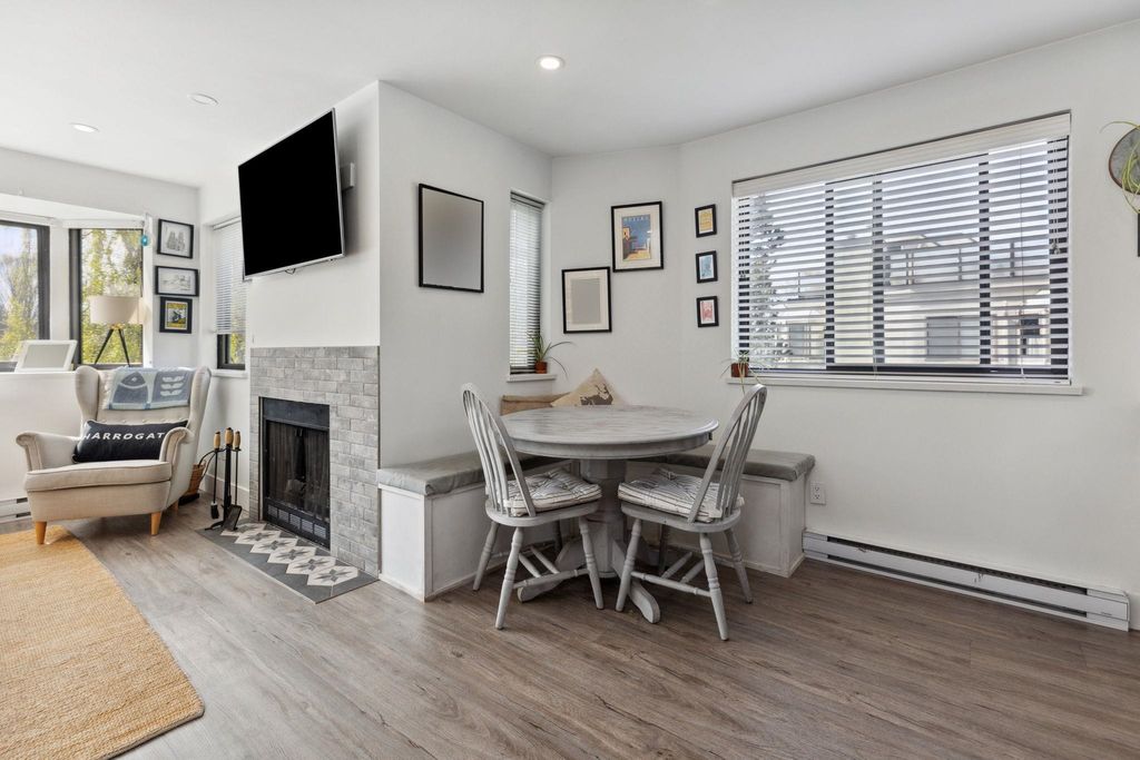 listing image 1102823383250982236