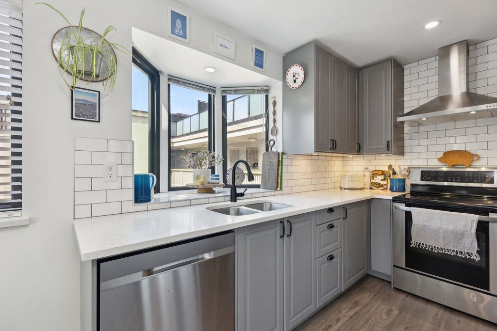 listing image 1109626249150671501