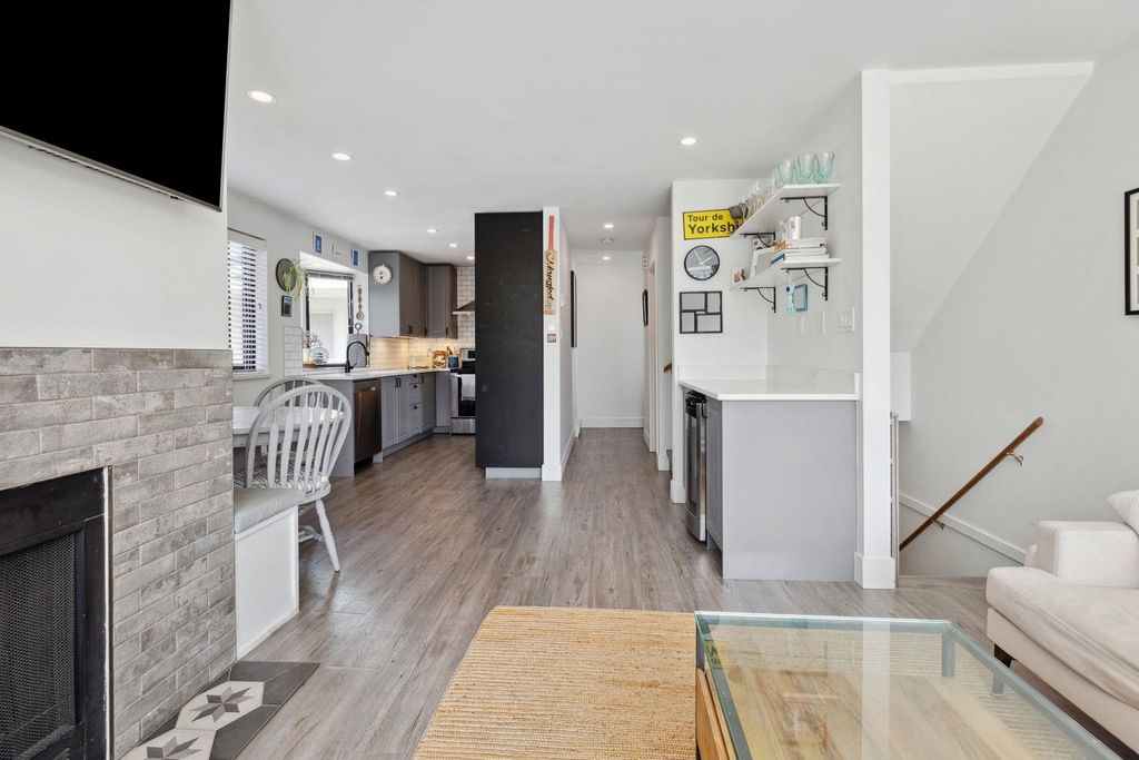 listing image 1108083181566278556