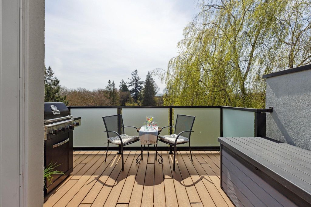 listing image 1106751793546876497