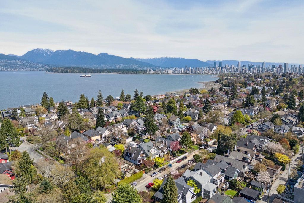 listing image 1107176281850583679