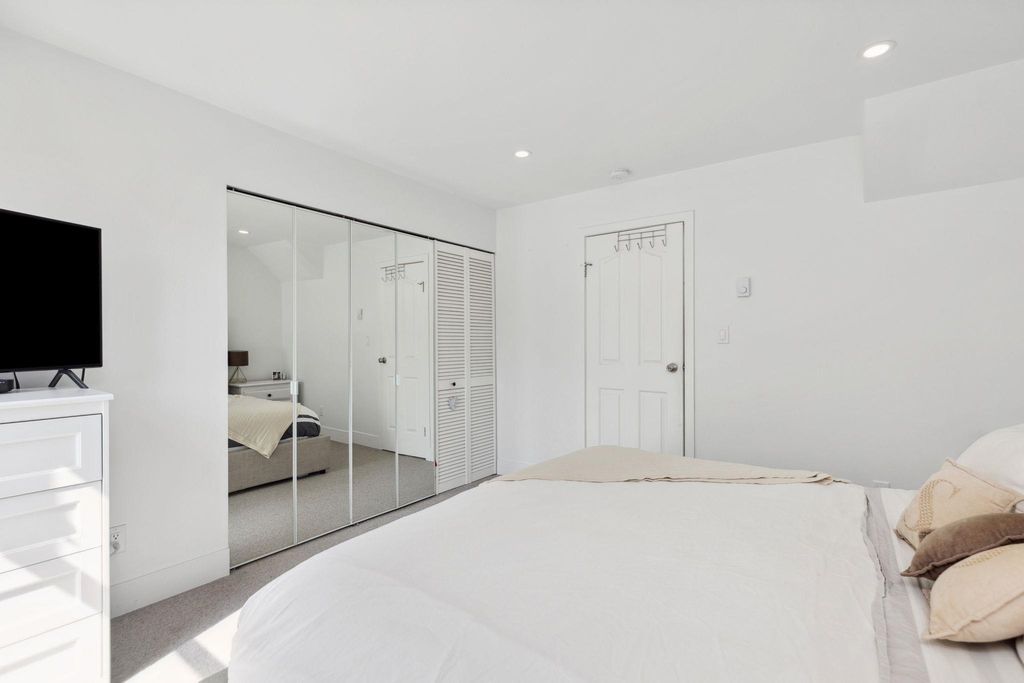 listing image 1100752533411124440