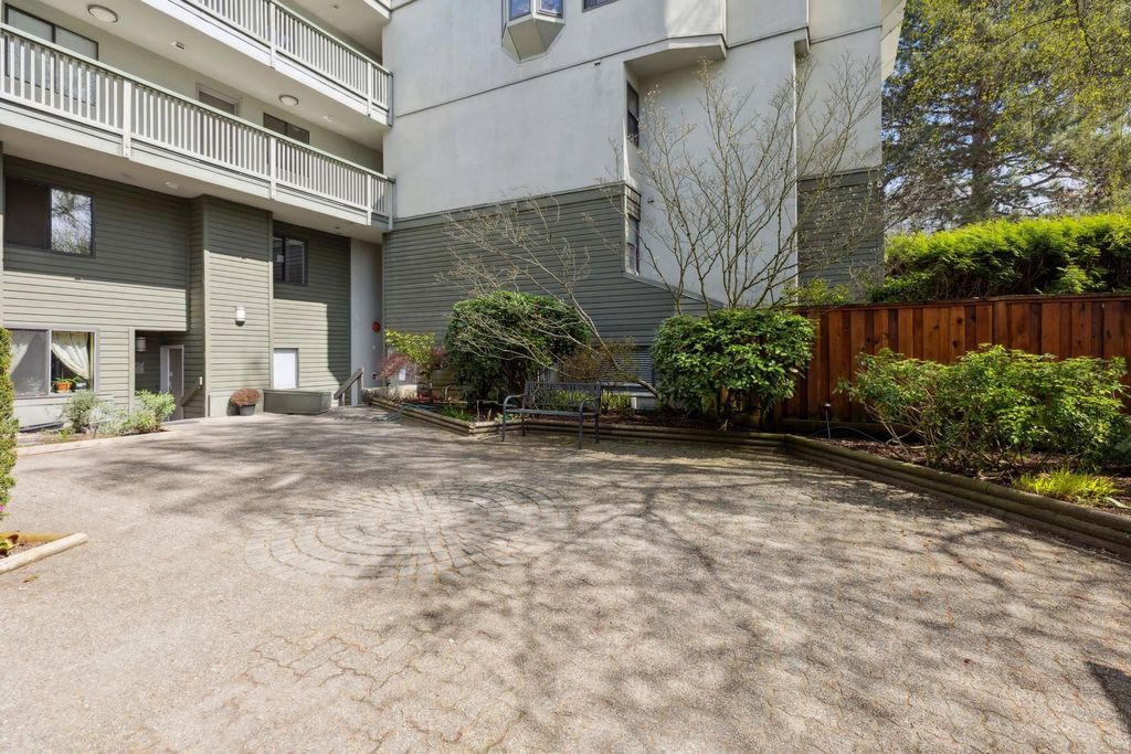 listing image 1105064754045654729