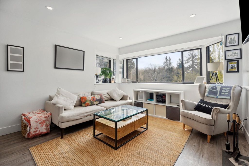 listing image 1103907637849012742